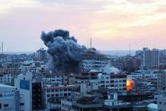 巴以“火药桶”再被点燃：哈马斯为何发动突袭？事态会否进一步升级？